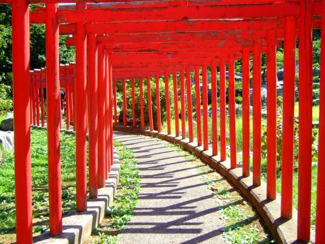 高山稲荷神社が「怖い」と言われる理由とその神秘的な魅力とは - Power Spots in Japan：パワースポット情報・ご利益・お守り ・歴史・周辺グルメ